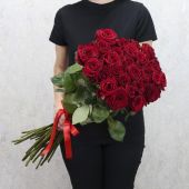 Купить 19 длинных роз 130 см с доставкой в город Можайск: цена заказать